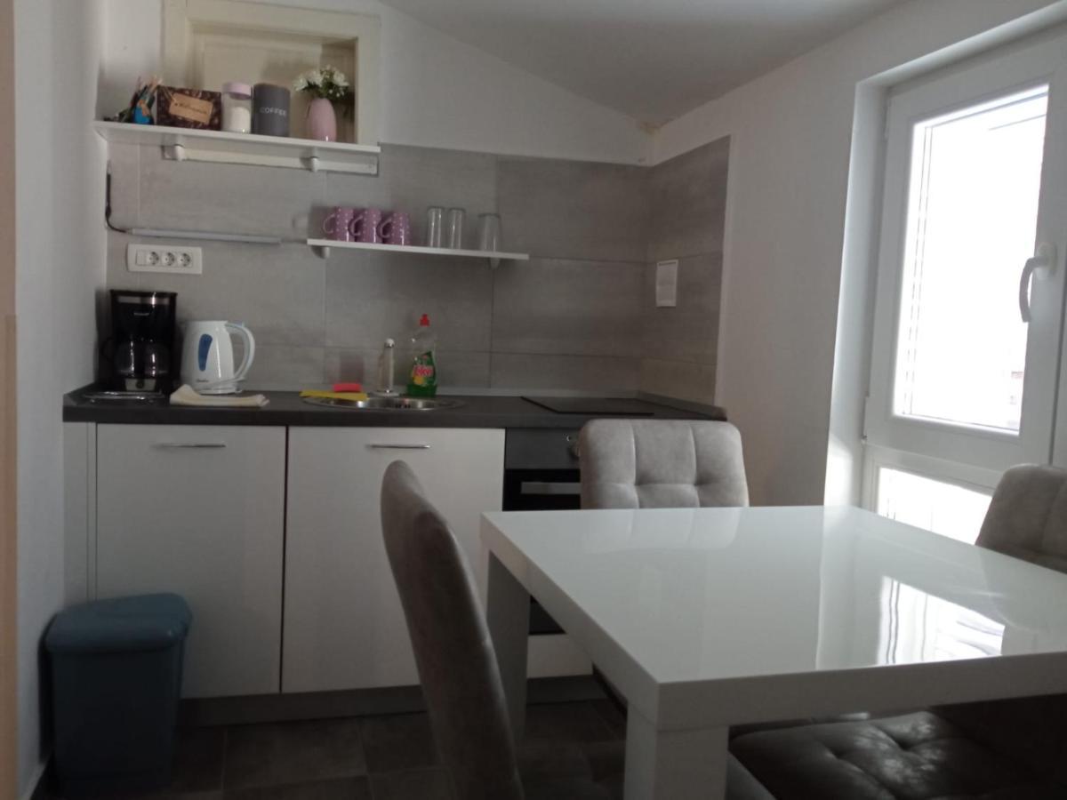 Grey Old Town Apartament
