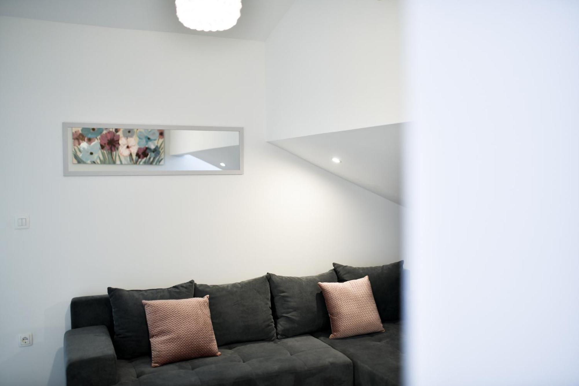 Grey Old Town Apartament